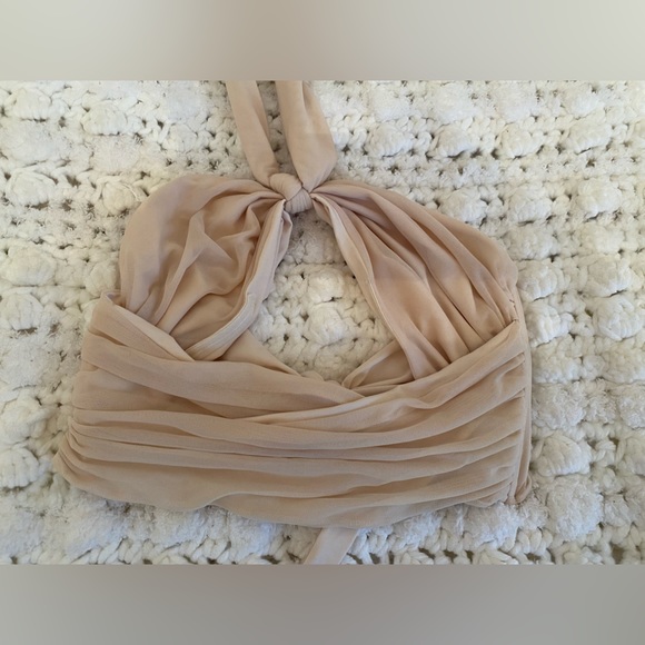 Oh Polly Bound By Love cropped backless halter top in ivory - Picture 6 of 10